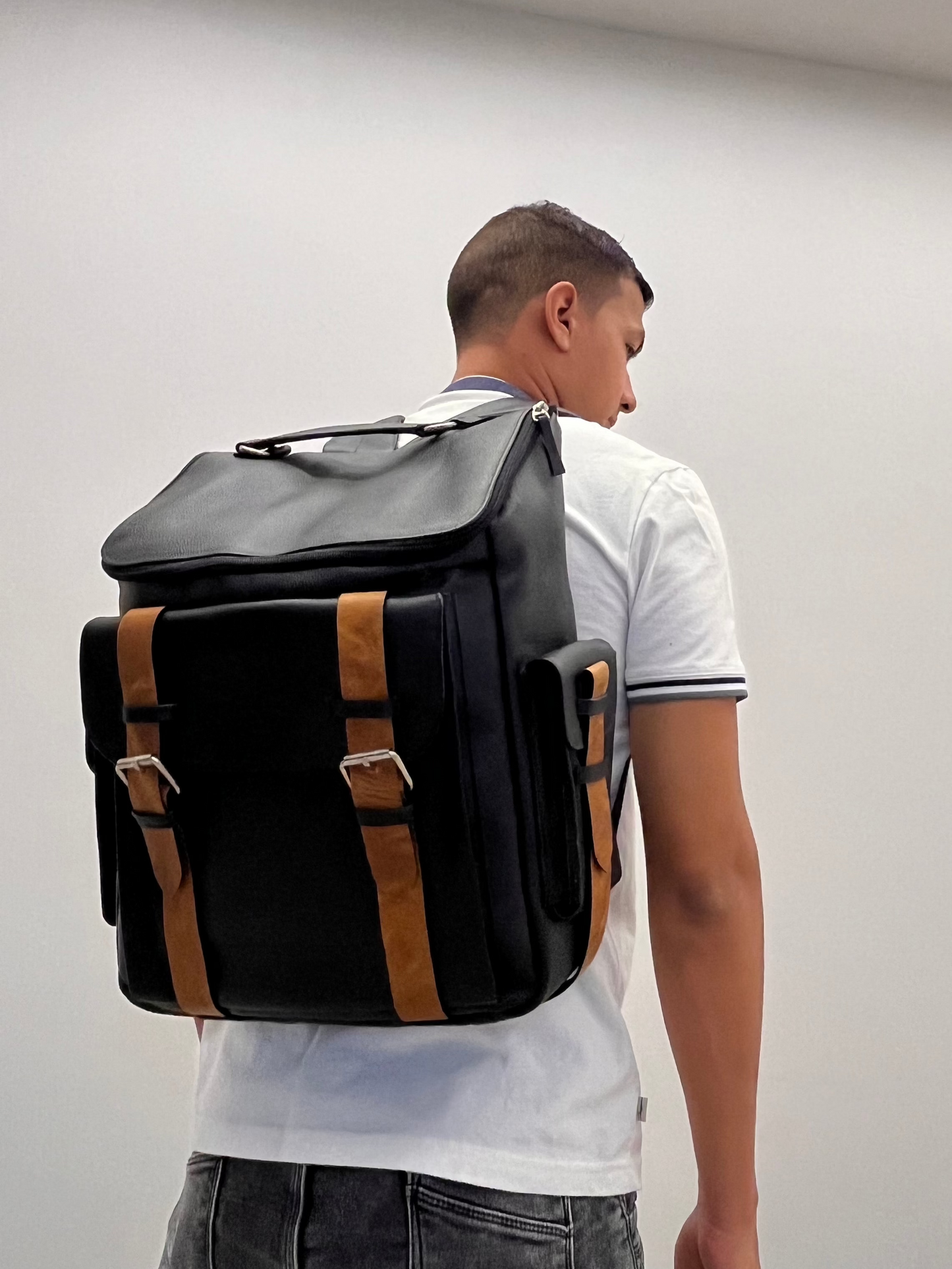 Mochila de expedição em couro