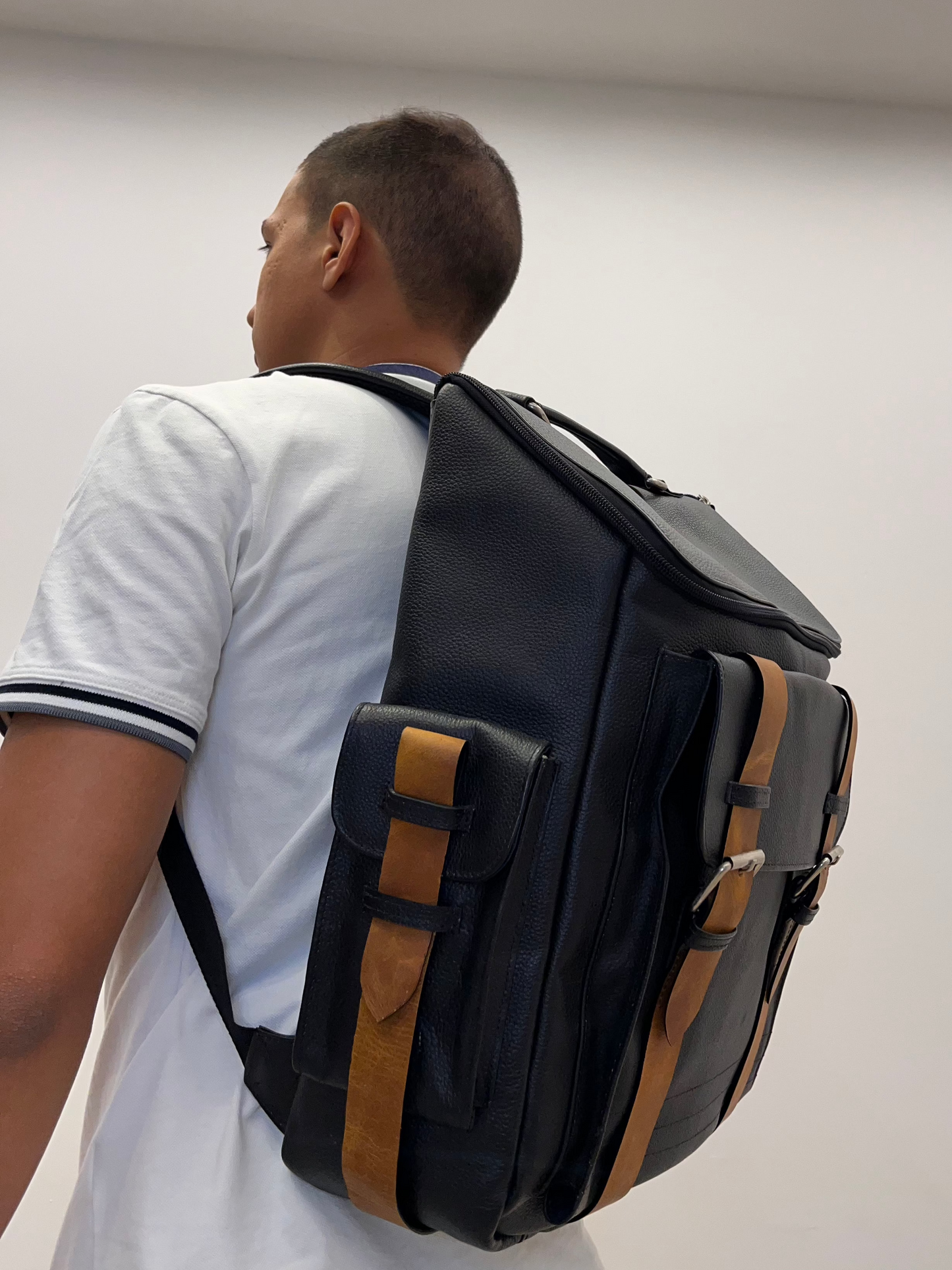 Mochila de expedição em couro